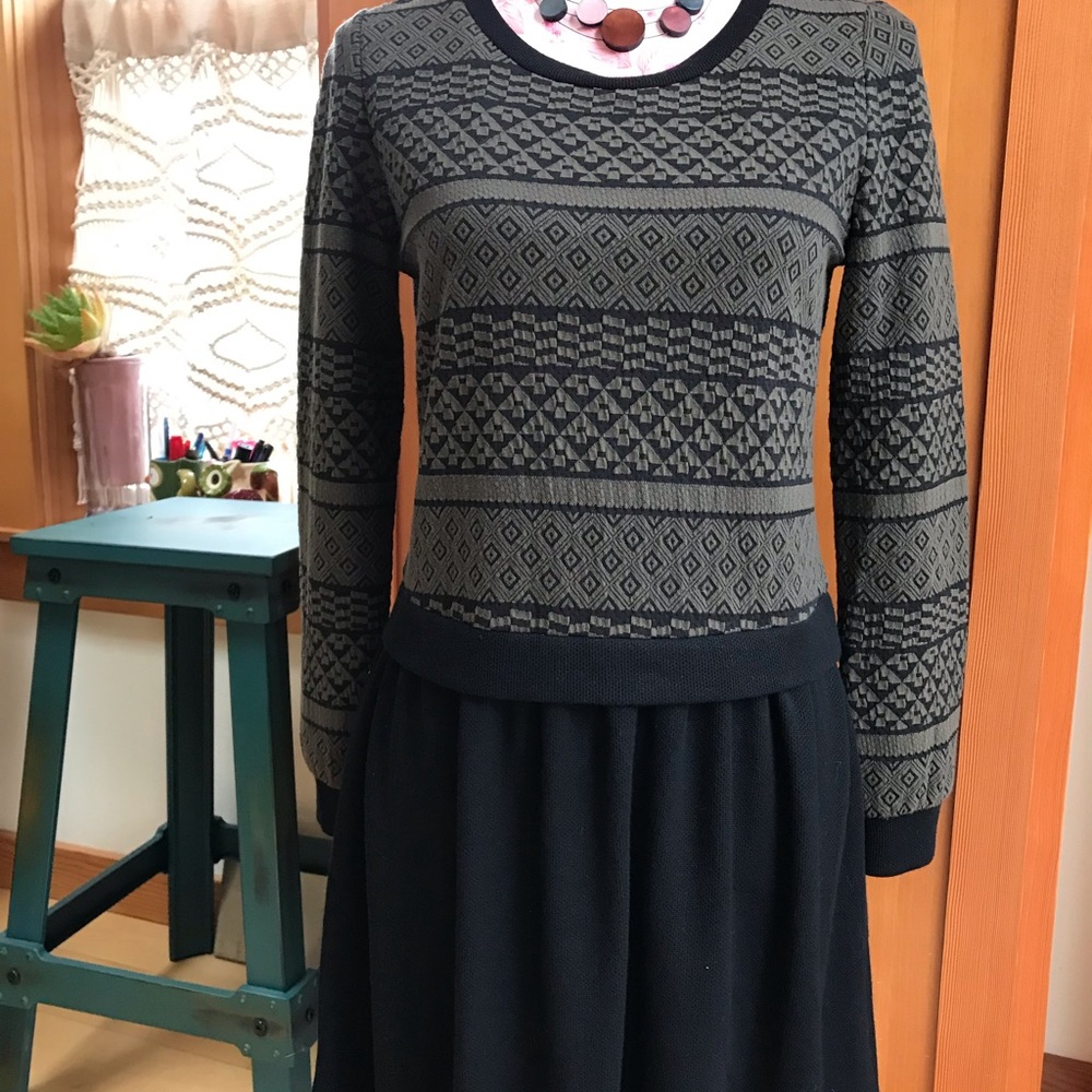 Veeko long sleeve crew neck knit sweater dress